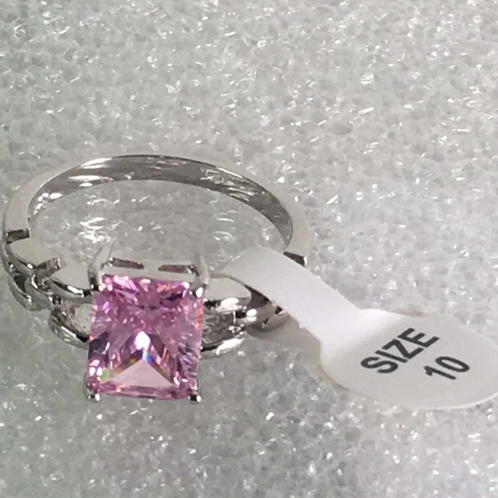 NEW WOMENS RING SIZE 10 - Picture 13 of 14